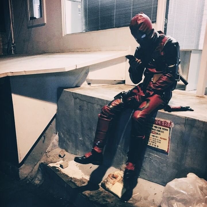 cinnamonroell's tweet photo. chanyeol iron man https://t.co/1Ye4XkqqJQ
