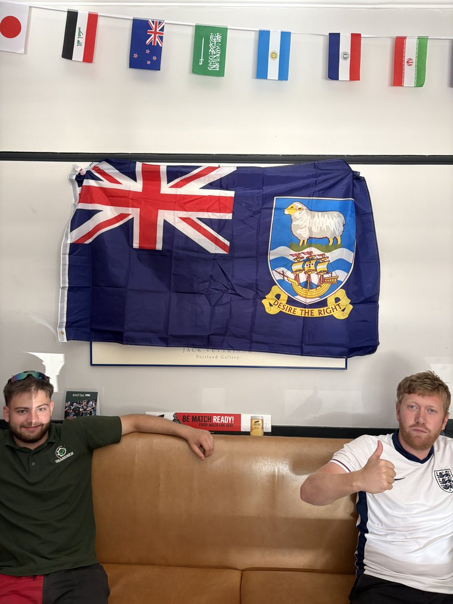 Billypieman's tweet photo. Are you watching Gary Lineker? Clitheroe says the Falklands are British. Come on England. #England #Falklands https://t.co/gvc0XhXcI3