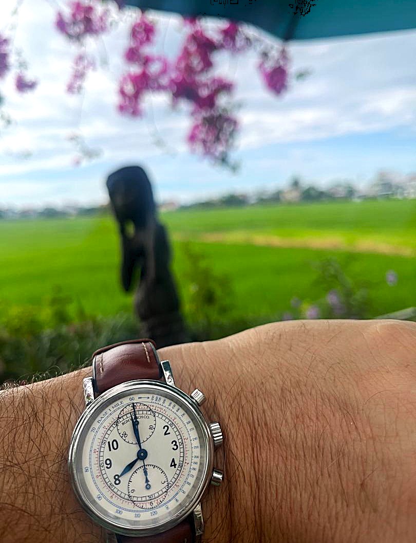 RGMWatchCompany's tweet photo. RGM Model 455 visiting Thailand! Thank you for the photo, Rick!
#rgmwatchco #rgmwatches #rgmwatch #watch #watches #wristwatch #wristwatches #watchmaking #watchmaker #independentwatchmaking #independentwatchmaker
#chronographwatch #chronographwatches #thailand https://t.co/fAriHVls8J