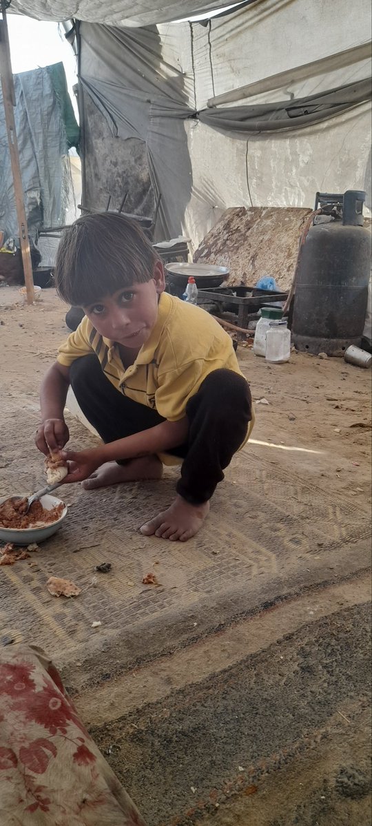 AbdShabatGaza's tweet photo. Please don't forget me Help my children 🙏 😢 😔 https://t.co/YSZkxPJStp