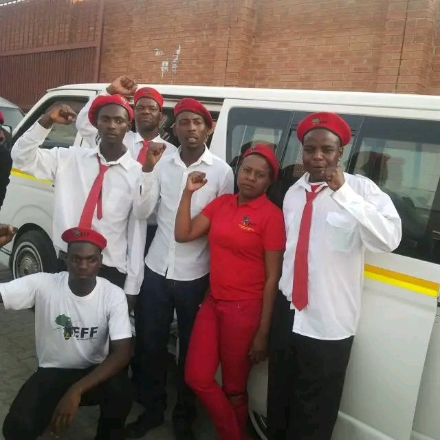 LeeNdoee's tweet photo. In 2013 We said anc with 67% will fall
Today we can confirm it has fallen to 40%
And will further decline to 20%
We are a Generation that turned the Political tables
#EFFORNOTHING https://t.co/3spLkjX8EH
