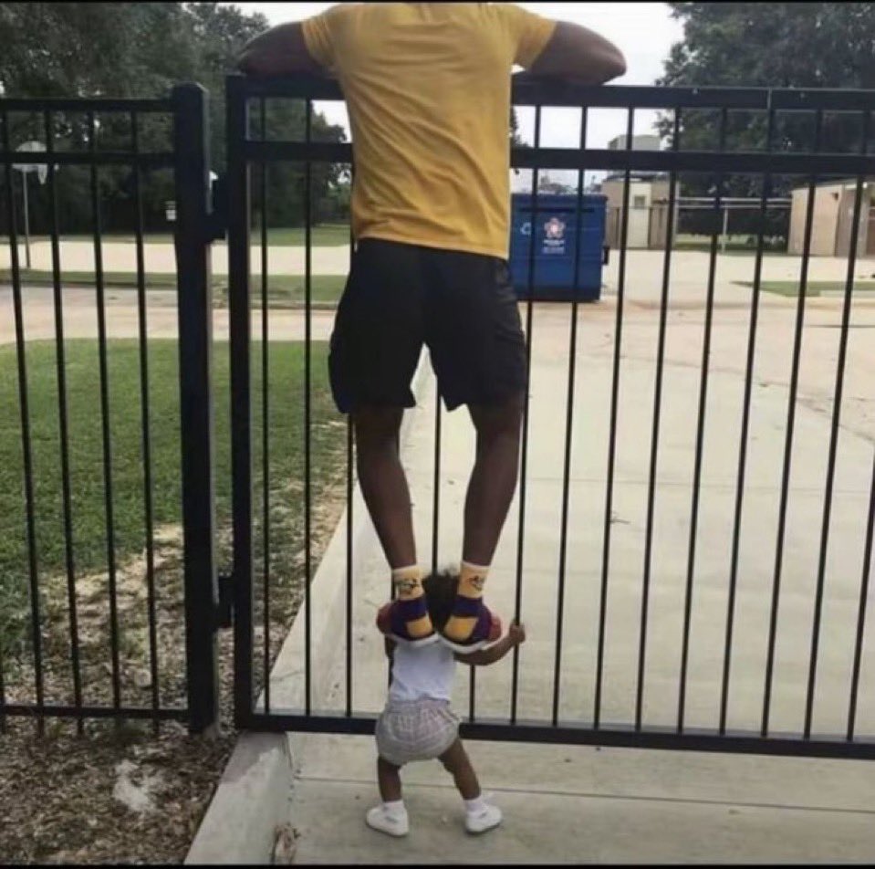 buzormemes's tweet photo. me playing with my son after DNA test 💔😂 https://t.co/lVHkkm5o5D