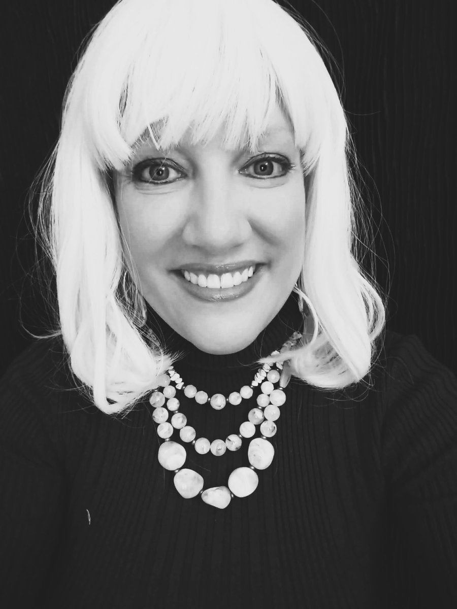 Author Sunshine Rodgers tweet media