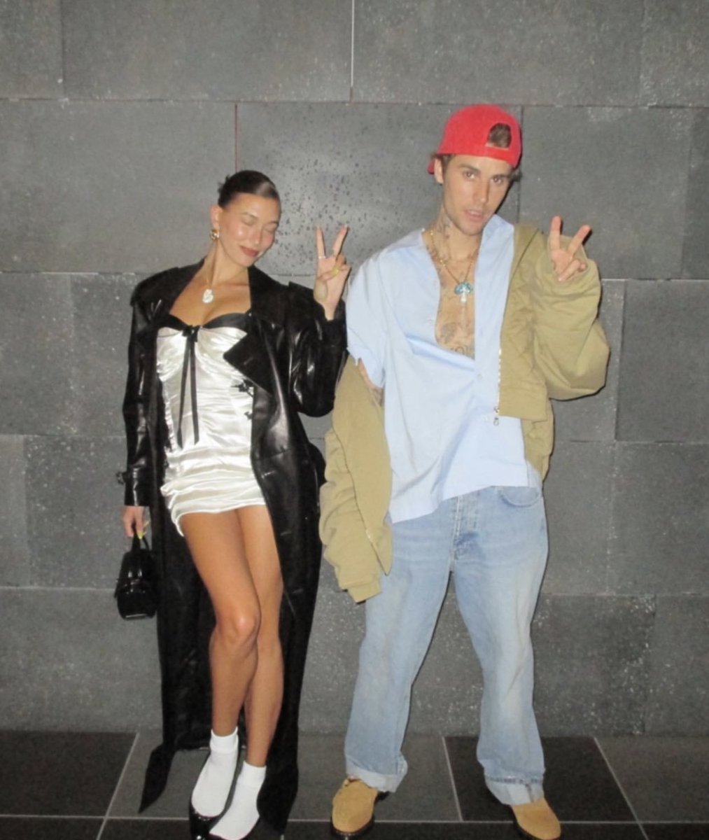 nermoeg's tweet photo. They're literally the female and male version of the same person https://t.co/2D9zRCn1ig
