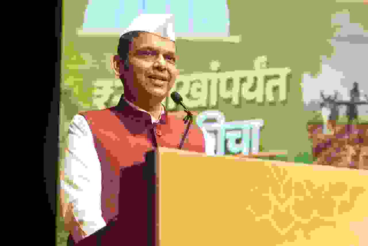 AngelsWiz_Offi's tweet photo. गावात चर्चा एकच आहे -  
"सरकारने शेतकऱ्यांचा विचार केला" 🌾  
हाच आहे खऱ्या विकासाचा आवाज.  
#MahaCMforFarmers #शेतकऱ्यांचा_भाऊ_देवाभाऊ https://t.co/42rxvwVQk7