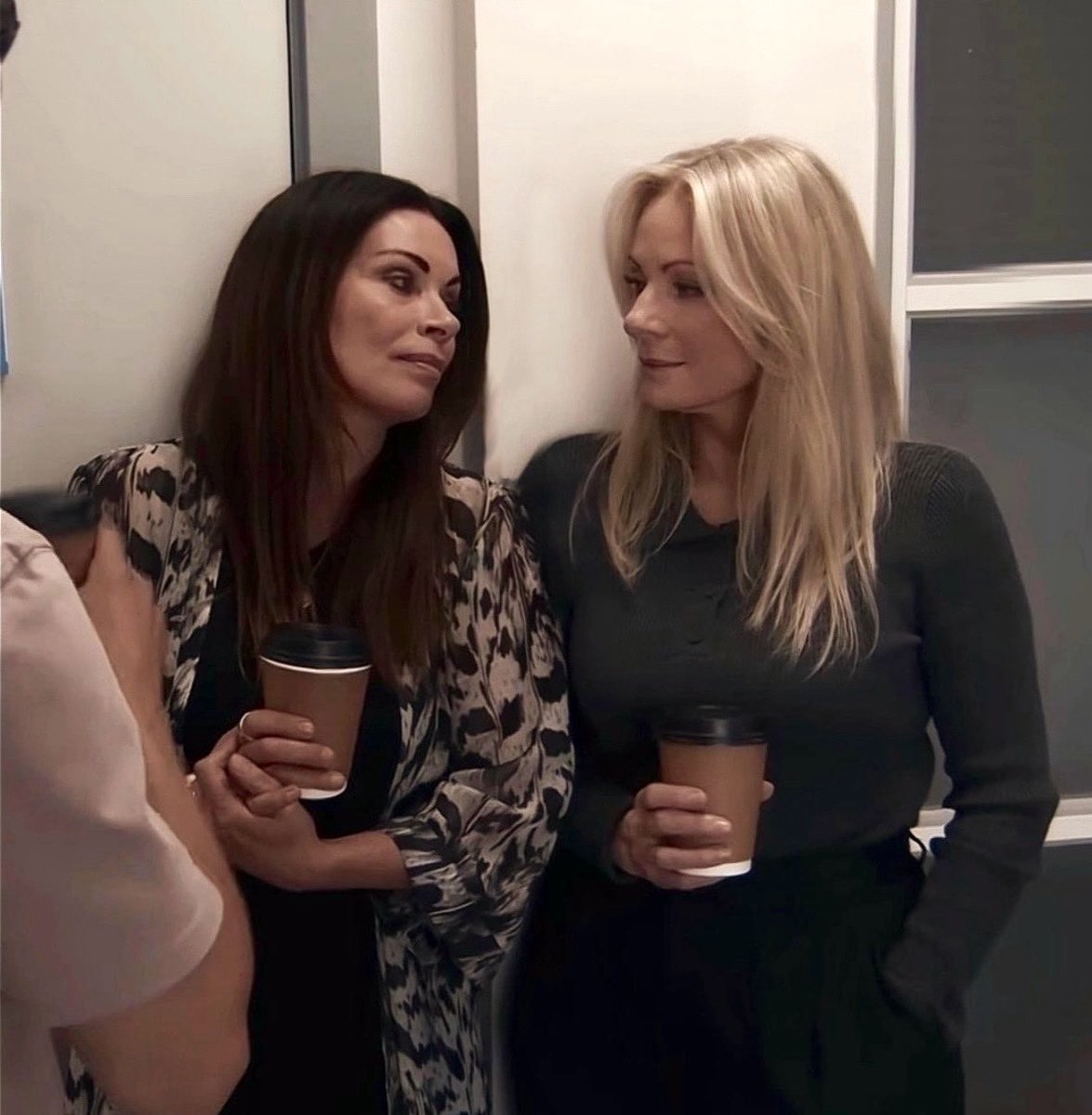 LanaKlaineSWEN's tweet photo. After today’s episode it has become more clear that we need to keep voting 
-Vicky &amp; Ali for best Partnership (#Swarla)
- Vicky Myers for best actress 
- write in Ali King for soap superstar 
LINK: https://t.co/VMqv9uLSEY https://t.co/nv8RoNkg80