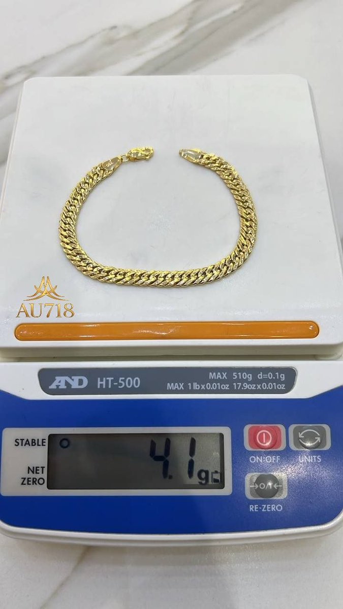 au718goldstore's tweet photo. ✨
A perfect blend of elegance, quality, and timeless value. Discover your next signature piece at AU718.
#AU718 #GoldBracelet #LuxuryJewelry #18KGold #TimelessLuxury #FineJewelry #GoldCollection #LuxuryLifestyle #JewelryLover #InvestInGold https://t.co/aWvT2DRiUl