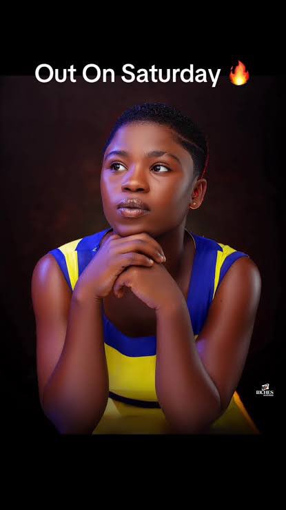DadaWordsx's tweet photo. Just in; Super Sandy’s Mother Speaks Out and £xp0se Shocking Allegations Against Her Daughter’s Former Manager eiii

If you are young or upcoming artist you have to hold shatta wale like how you hold or God or Jesus Christ because he has all structures that can build you to become whoever who want to in your life 

Shatta wale has several that don’t go for help and give all your trust someone just because you want help from them