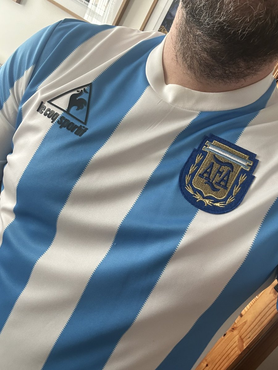 scott_jamison's tweet photo. This is the only clean shirt I have to wear today. Weird, that… https://t.co/OGo0M9INt1