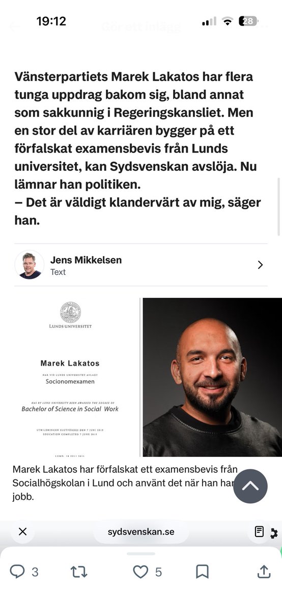 Utdelningsjgar2's tweet photo. Hoppsan, fd kriminell som idag är aktiv i Vänsterpartiet Malmö har förfalskat sitt examensbevis och på så sätt ljugit sig till flera attraktiva tjänster, bland annat på Regeringskansliet. https://t.co/MiG6Ea606n