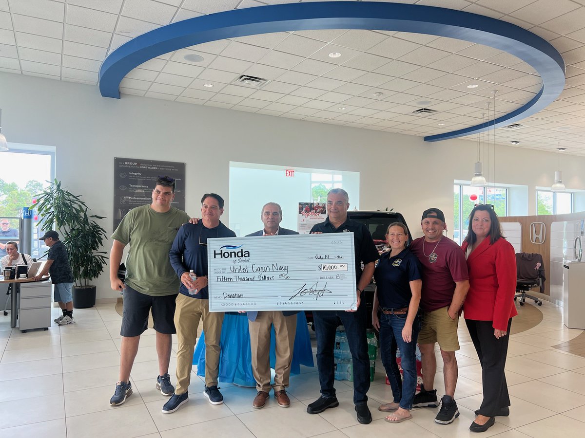 HondaOfSlidell's tweet photo. What an honor to be able to recognize Greg Johnson for his hard work and donate to the #UnitedCajunNavy ! #CommunitySupport #VolunteerRecognition #GivingBack #NonProfitWork #CharityDonation #MakingADifference #CajunPride #SupportLocal #HelpingHands https://t.co/AiM4lTUcNX