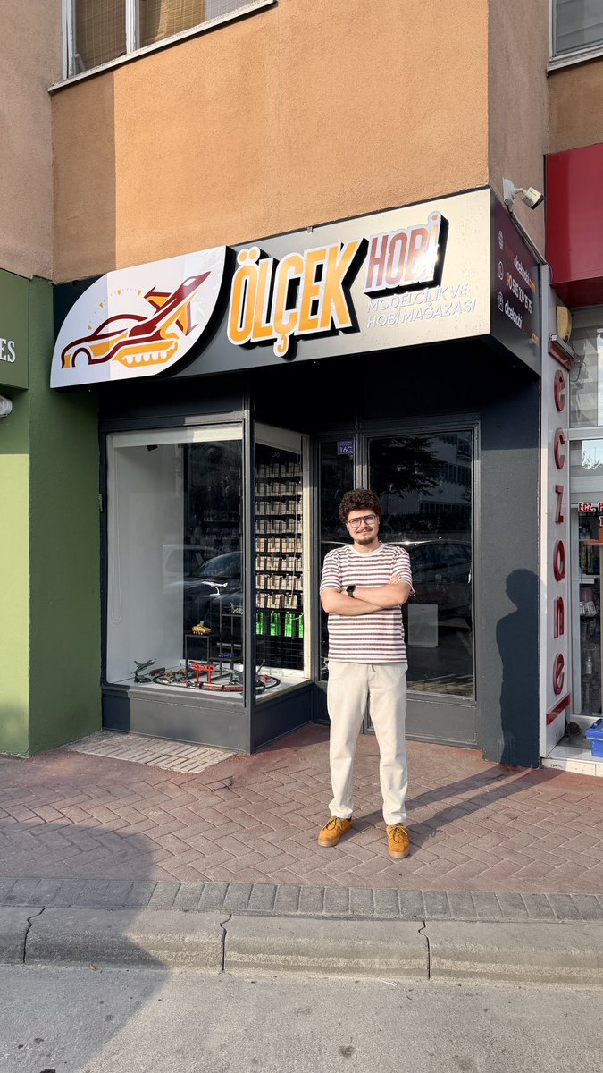 burak_arslanata's tweet photo. Yıllardır tutkuyla bağlı olduğum modelcilik, diecast ve 3D tasarım hobimi, kurucusu olduğum Ölçek Hobi ile resmi bir girişime dönüştürmenin gururunu yaşıyorum. Detayların dünyasında buluşmak üzere! 🚀🚗✈️
#Girişimcilik #ÖlçekHobi #Modelcilik #Diecast #3DPrinting https://t.co/mDVAPmgLTA