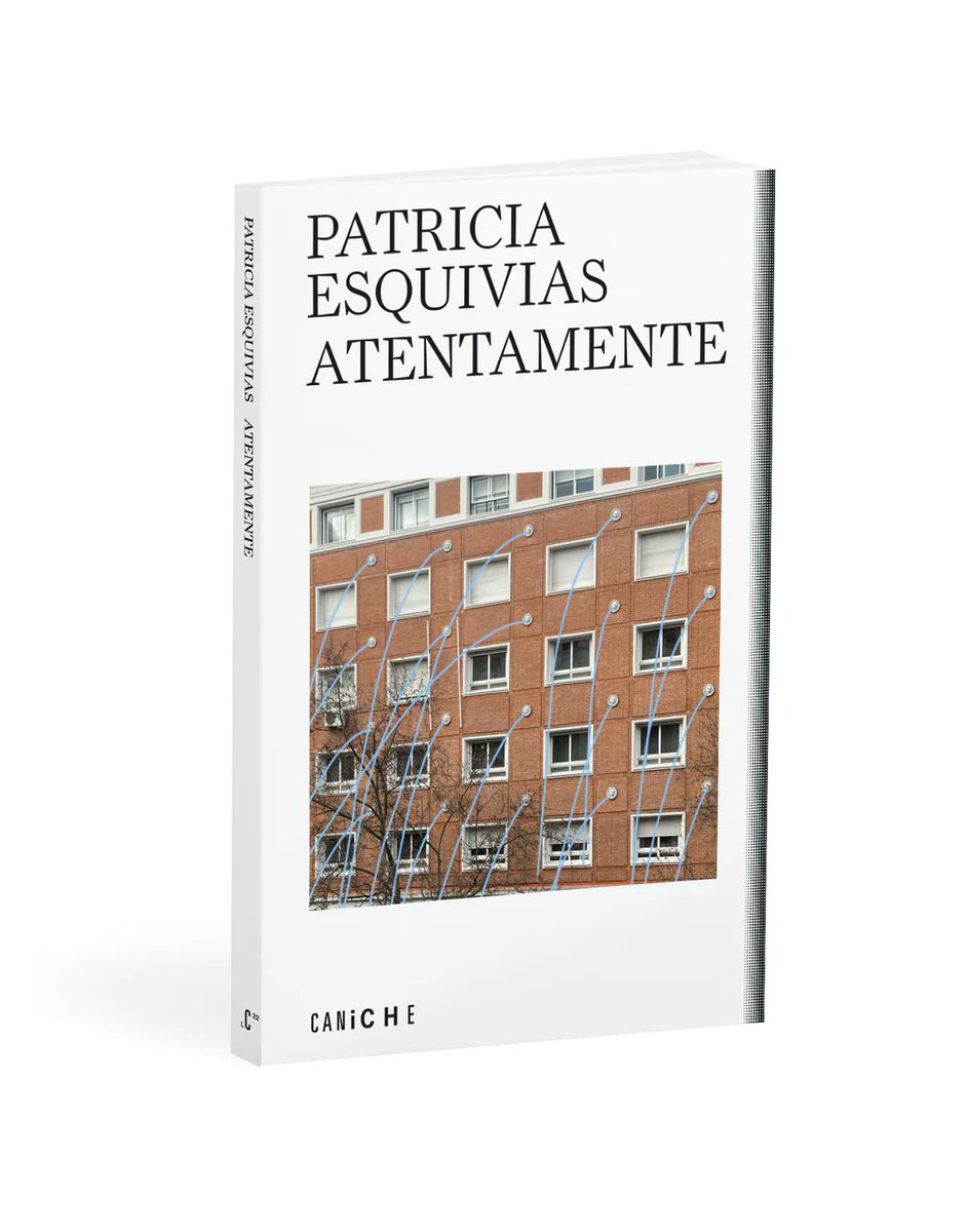 EfectoDopplerR3's tweet photo. Una fachada, un bolardo o los azulejos de un kebab también cuentan la historia de una ciudad. 

También nos acercamos a 'Atentamente', la exposición y el libro de Patricia Esquivias sobre objetos cotidianos, materiales, oficios y redes humanas. https://t.co/saEOs9VNfQ