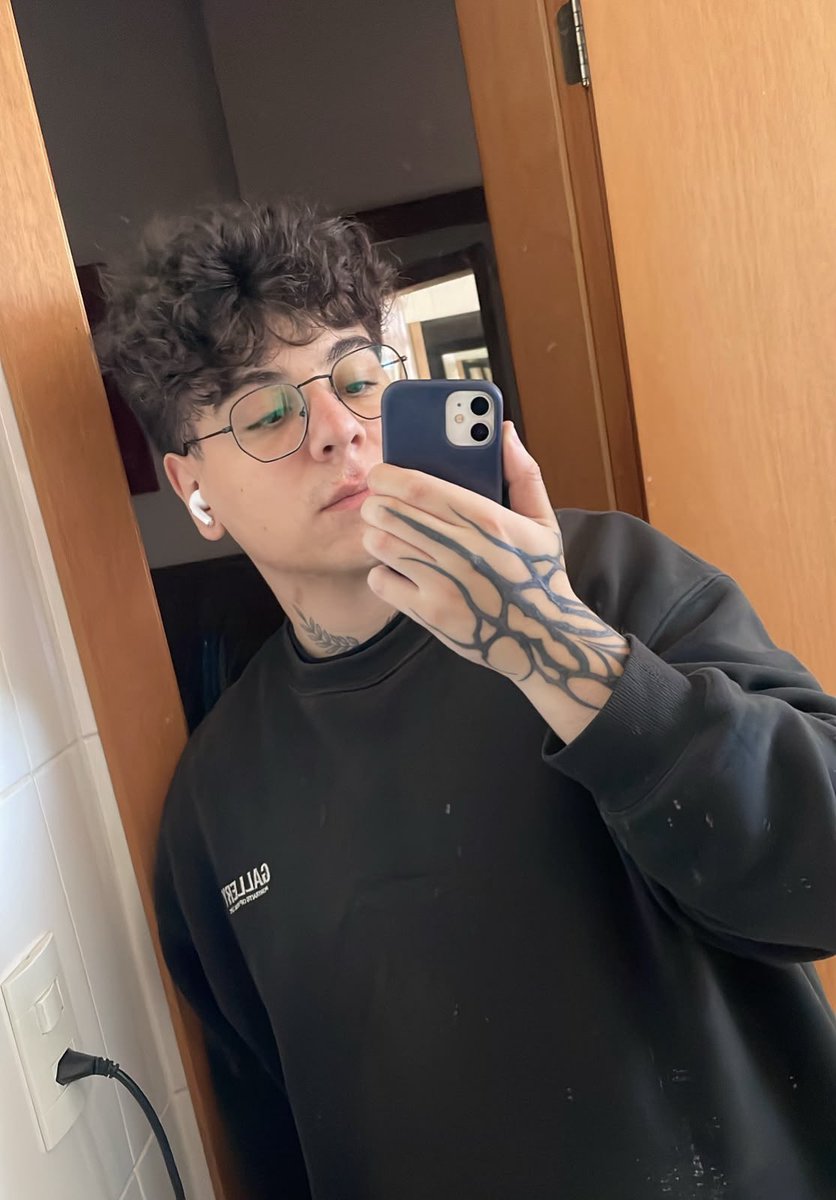 vito tweet media
