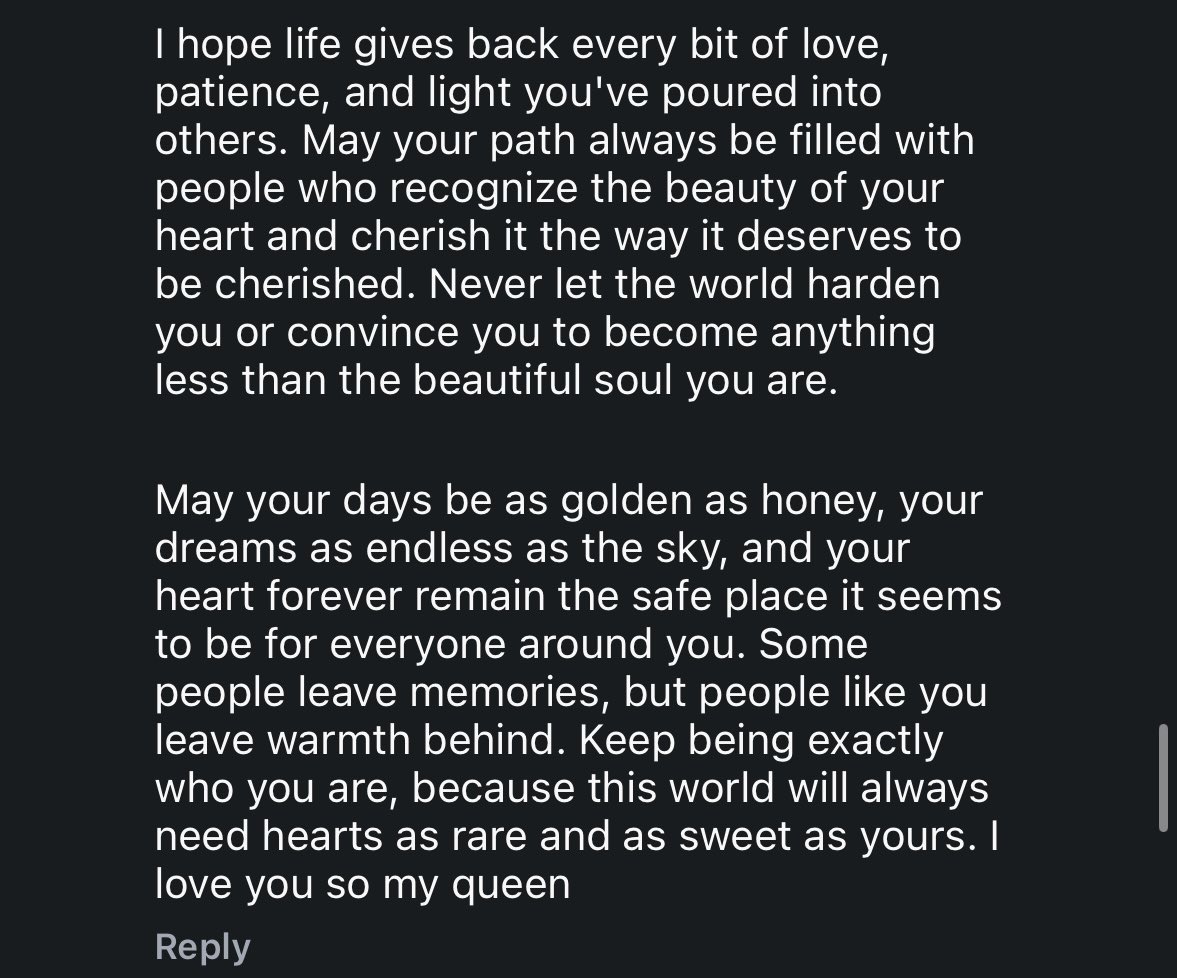 battinsonhive's tweet photo. This comment under aniya’s post…yall im crying again I cant https://t.co/fAgPHATWxH