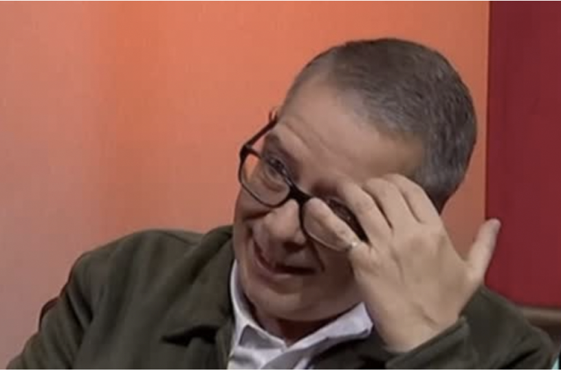 CarlosTorresF_'s tweet photo. 🚨 Jenaro Villamil sufre revés de la justicia 🚨

El impresentable @jenarovillamil mejor conocido como el #lordantenas sufrió un revés judicial luego de que el periodista @ivillasenor le ganara un juicio emprendido contra @infodemiaMex y el @SPRMexico al mando del propagandista de narco morena.

La demanda de amparo contra el funcionario de la 4T obliga al perfil chismoso de @infodemiaMex y al @SPRMexico a eliminar las publicaciones del periodista que calificaron como 'falsas' además de abstenerse de emitir nuevas publicaciones alegando falsedad sin verificar correctamente la información.

La sentencia determina que INFODEMIA de Jenaro Villamil pueden generar daño reputacional a los periodistas críticos del régimen.

https://t.co/vPefzEFum6