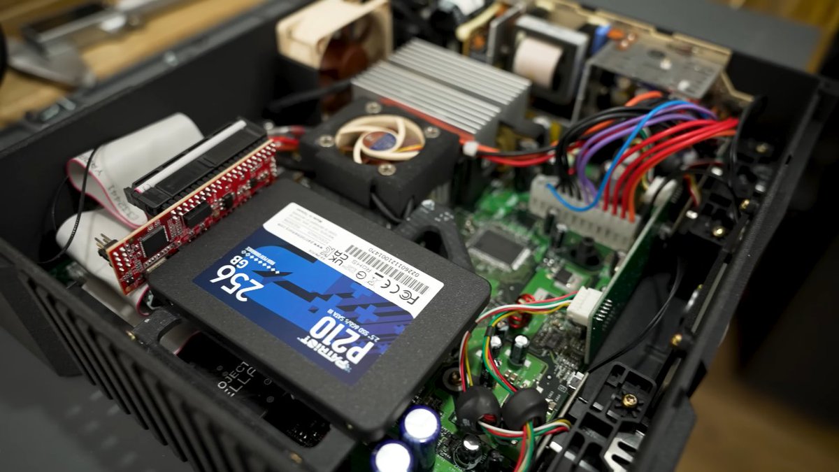 IdleSloth84_'s tweet photo. I built a MODERN original XBOX... | Zac Builds

https://t.co/learmJYfsy https://t.co/rZ4G5TA0Ch
