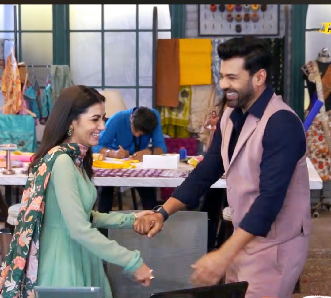 shabbotisha's tweet photo. Best couple ever 💚🩷
#TumDenaSaathMera #ApraKshi #TiSha #couplegoals https://t.co/bZ8jznAth3