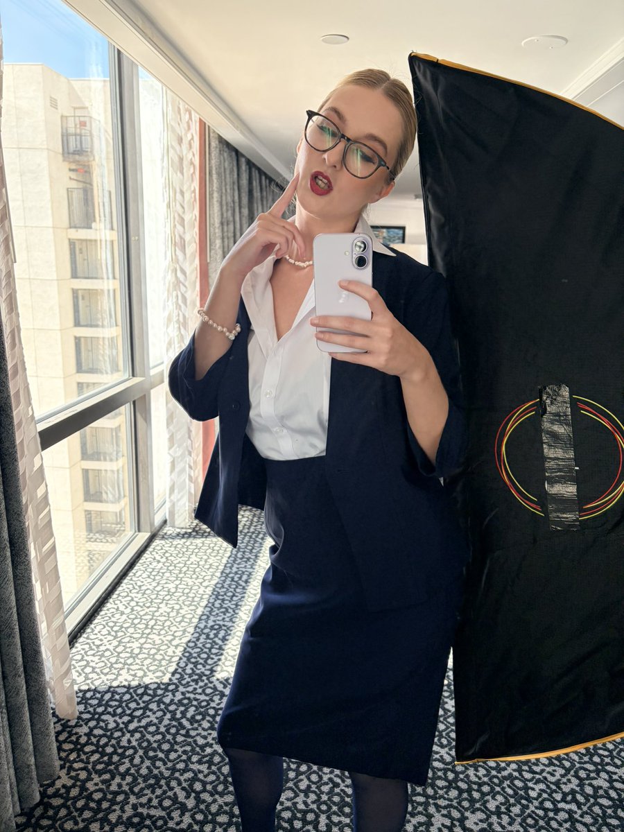 Audrey Madison tweet media
