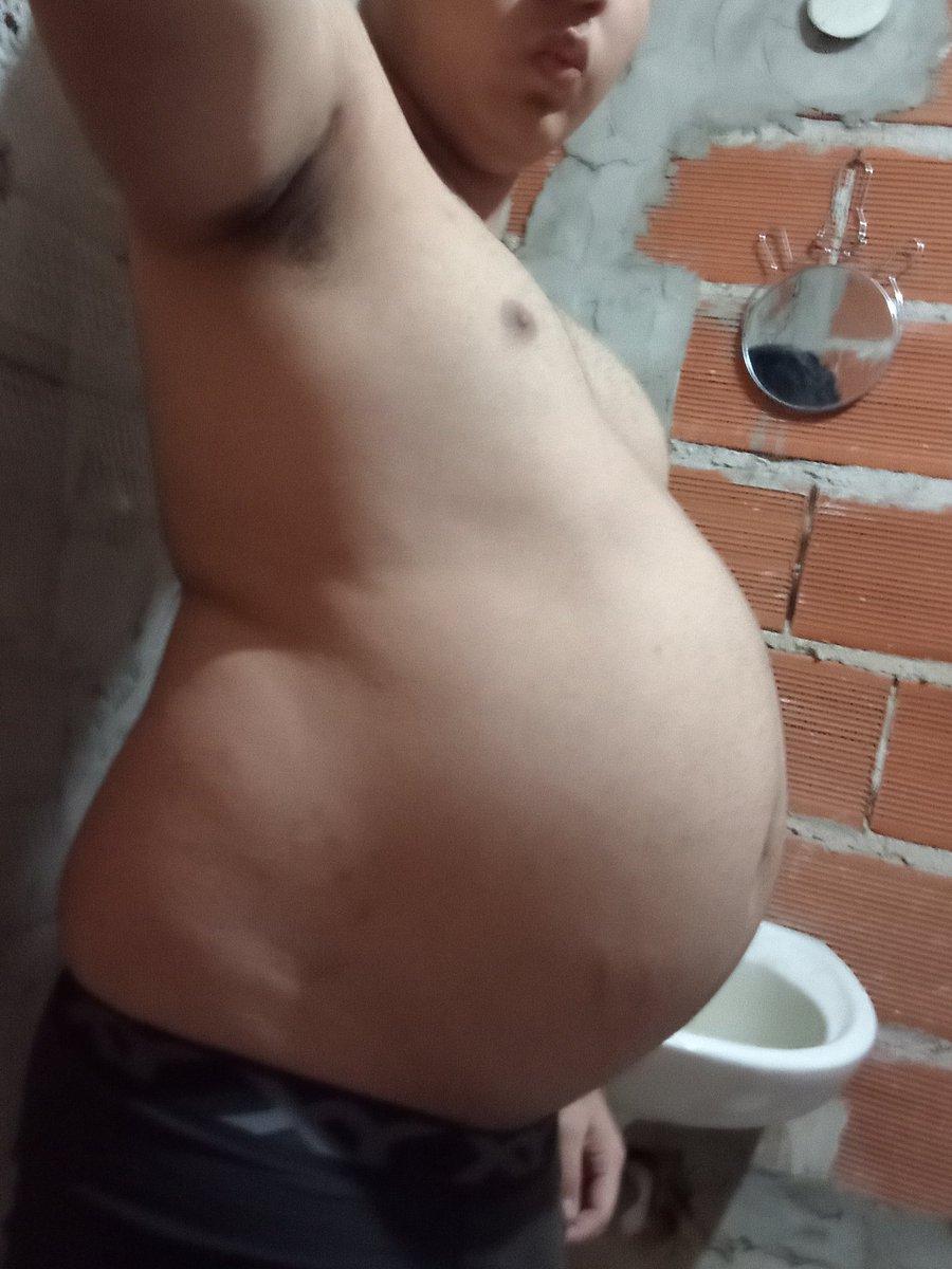 Boybellybig76's tweet photo. What's the first thing you touch?😏🐷🥵 https://t.co/UNBIUWoRZT
