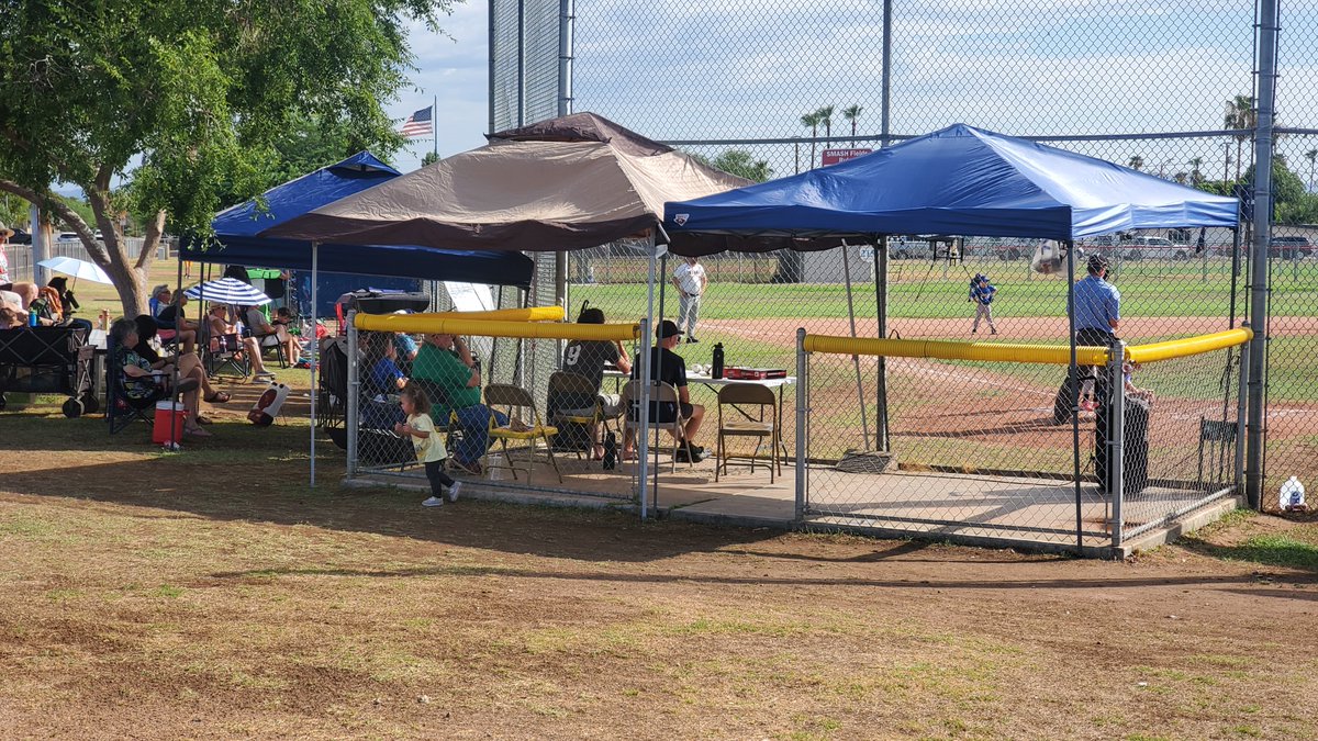 nrdswanson's tweet photo. Giving back to the community by volunteering this week at SMASH, Scottsdale Cal Ripken 8U Pacific Southwest Regional  tournament with @jax_barnes2028 
They still need of volunteers through Saturday. https://t.co/fdeDsZAXZ5