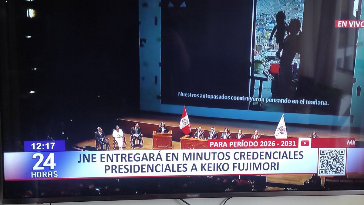 Malapalabrero's tweet photo. La mermelada está brava: canal 2, canal 4, y canal 5, solo televisión abierta, pasan el show de Keiko a la Presidencia. https://t.co/MPpXaFaqdI