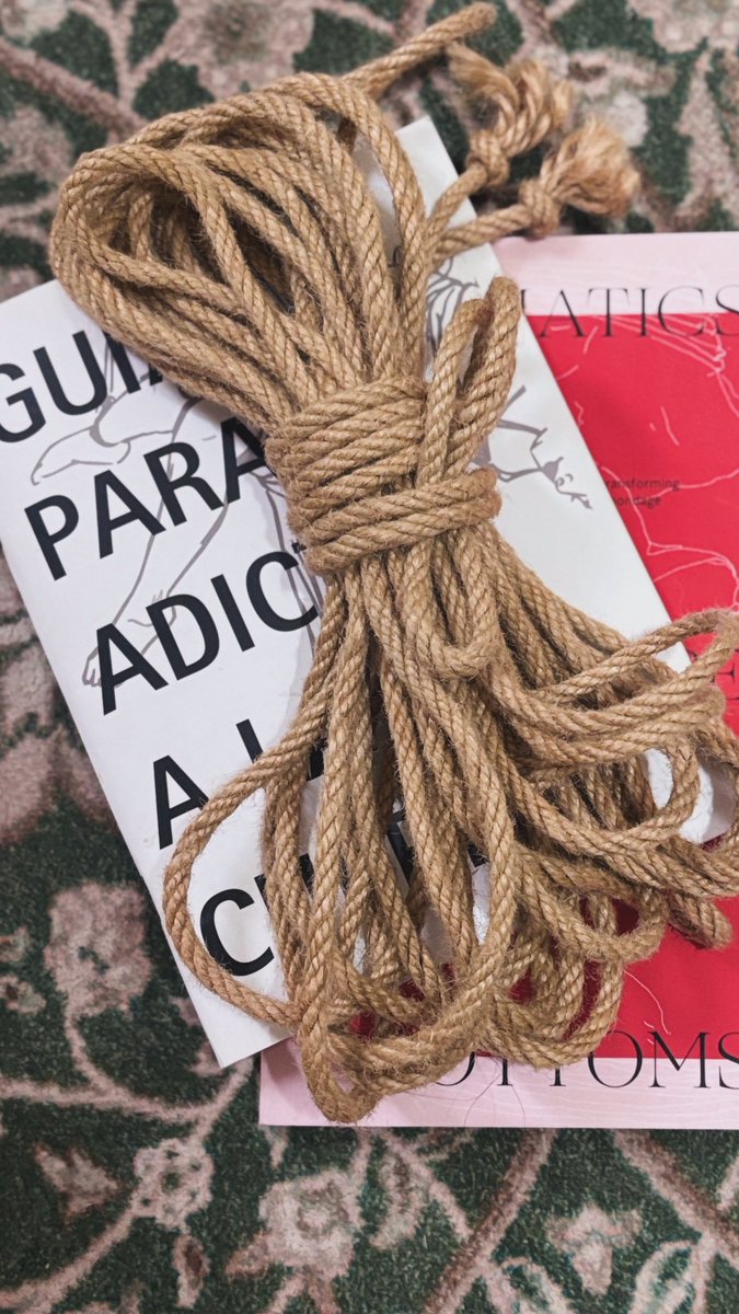 shibarimedellin's tweet photo. ¡Más beneficios para los Miembros de Shibari Medellín! 🪢🙌🏼

Hemos creado una Biblioteca digital con lecturas relacionadas a las cuerdas y el Shibari 📚 

¿Qué esperas para ser miembro y disfrutar de este y otros beneficios? 

Adquiere tu membresía aquí: https://t.co/RPSYWMuFIV https://t.co/cY7cnnFb0a
