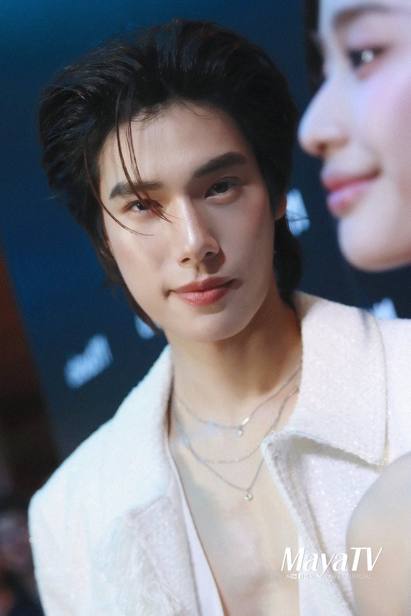 rosunelyn's tweet photo. หน้าตาดีอะ ชุดผมเมคอัพส่ง เปิดหน้าผากหล่อมาก ๆ ภูวินกับสีขาว ที่สุดเลยยยยย 🥺🤍🪽 https://t.co/NcLtJEkGu6