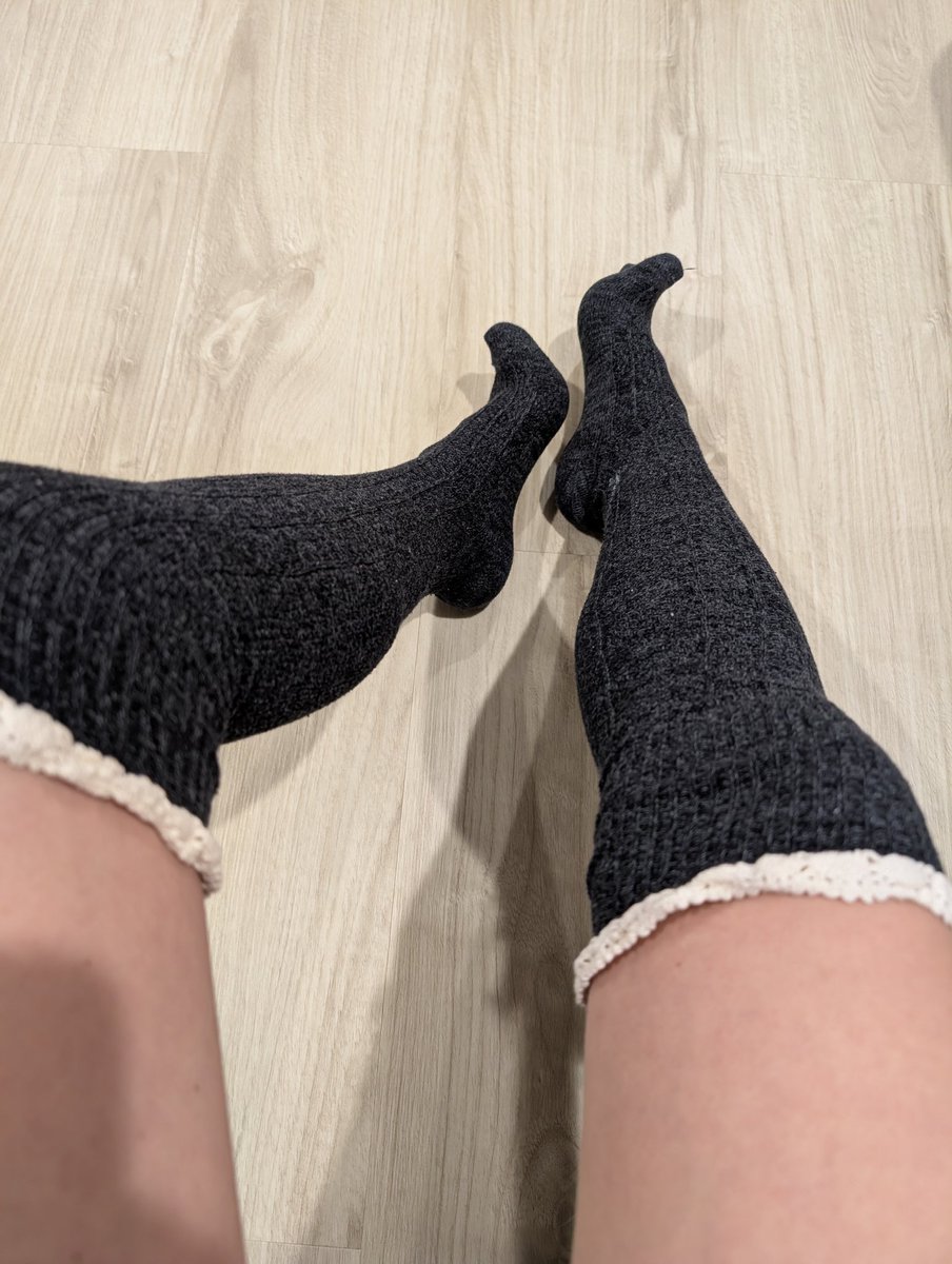MsHart222's tweet photo. @rt_feet Loving this thread! https://t.co/U0aohcrU5A