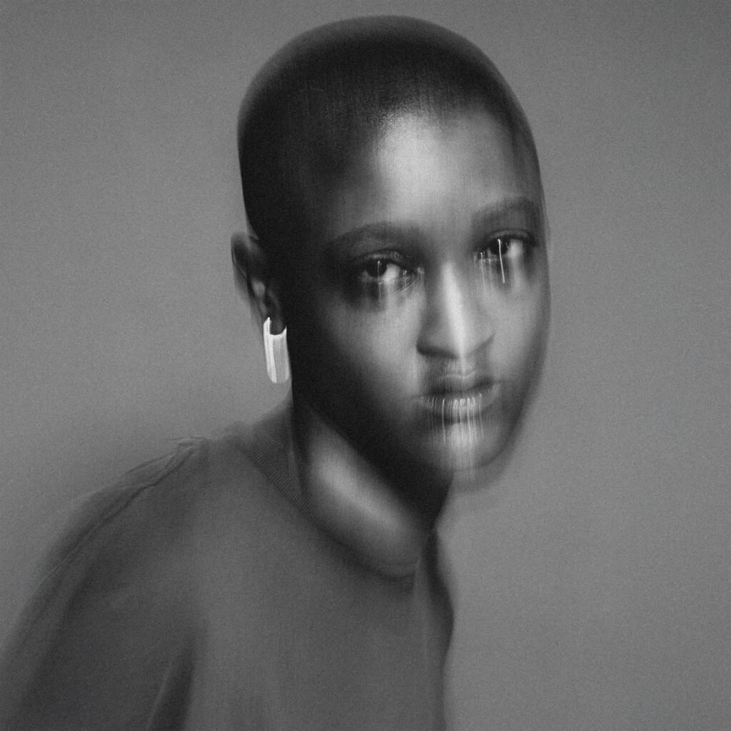 RollingStone's tweet photo. Syd on dropping her album the same day as her friend Steve Lacy.

"We’re probably the only niggas that could do that.” https://t.co/0AaE7jgnOw