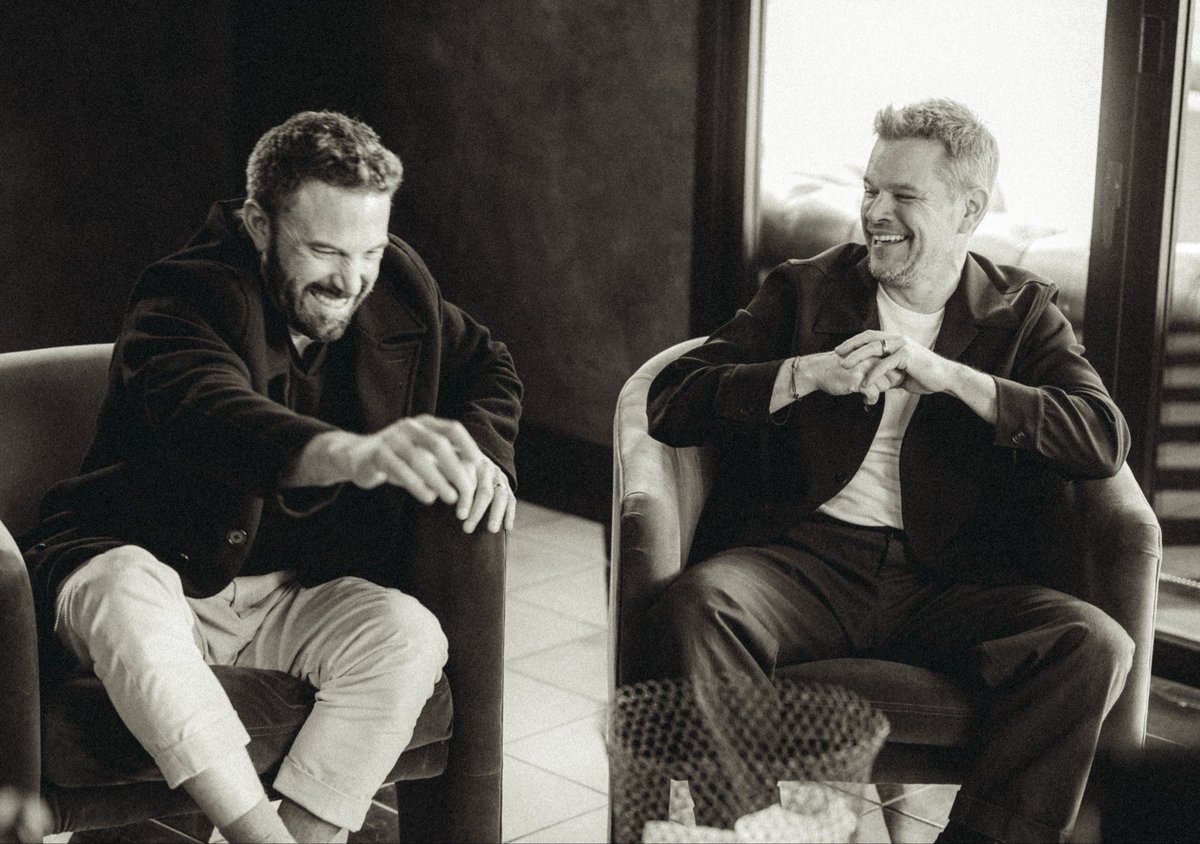 SolaceCinema's tweet photo. Matt Damon on which celebrity he’d choose to be lost at sea with:

“Ben Affleck.” https://t.co/lKUW6J6qYg