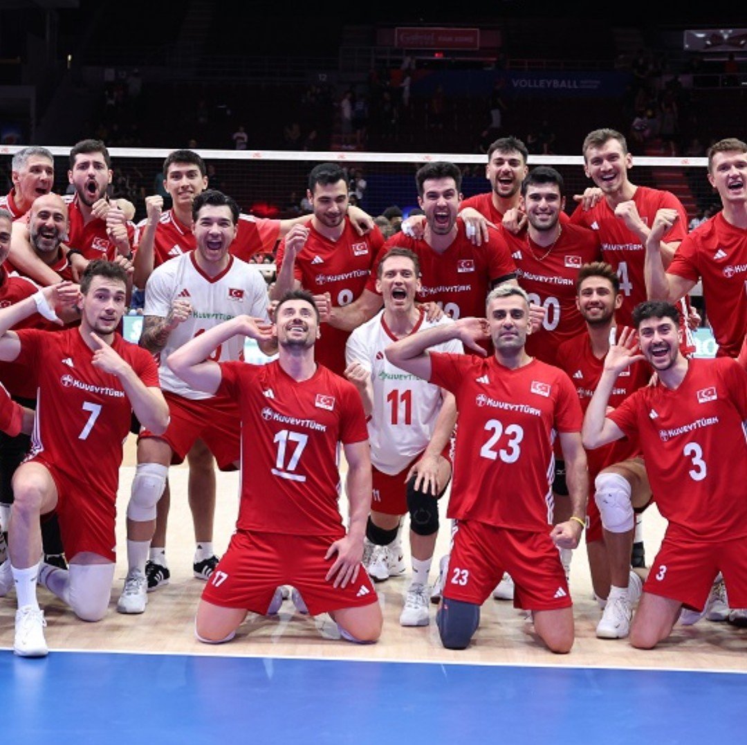 Vsever 2.0 🏐 tweet media
