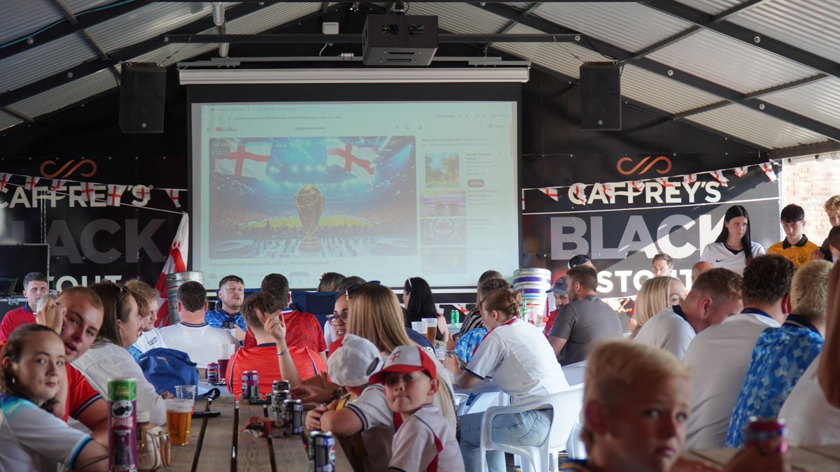 CTRLFC's tweet photo. Getting busy at The OneBore with just under 90 minutes to go until kick off at our World Cup Watch Party 🍻

Still plenty of time to get yourself down and grab a seat #COYF #FordsEvents #WorldCup #WatchParty #Castleford #Tigers https://t.co/GGiBLAJLA5