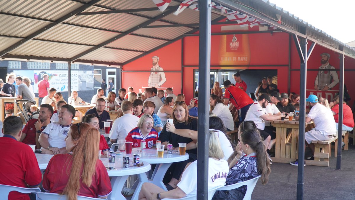 CTRLFC's tweet photo. Getting busy at The OneBore with just under 90 minutes to go until kick off at our World Cup Watch Party 🍻

Still plenty of time to get yourself down and grab a seat #COYF #FordsEvents #WorldCup #WatchParty #Castleford #Tigers https://t.co/GGiBLAJLA5