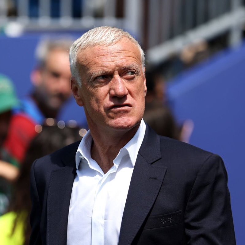 ActuFoot_'s tweet photo. 🚨 PIERLUIGI COLLINA 🇮🇹, DIRECTEUR DE L’ARBITRAGE DE LA FIFA, RÉPOND À DIDIER DESCHAMPS 🇫🇷 !

« Si notre arbitre était capable de diriger une demi-finale de Coupe du monde ? OUI, ABSOLUMENT !

Nos arbitres sont DE CLASSE MONDIALE. »

🎙️ Via @Dorian_Bonzom https://t.co/cZpRLaPQQc