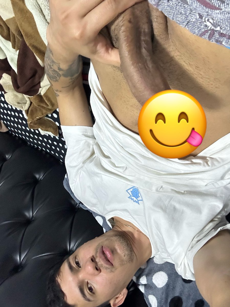 Kleyjvr1's tweet photo. 😋 quien me saca la lechita 😮‍💨💦 https://t.co/hthZXutSWu