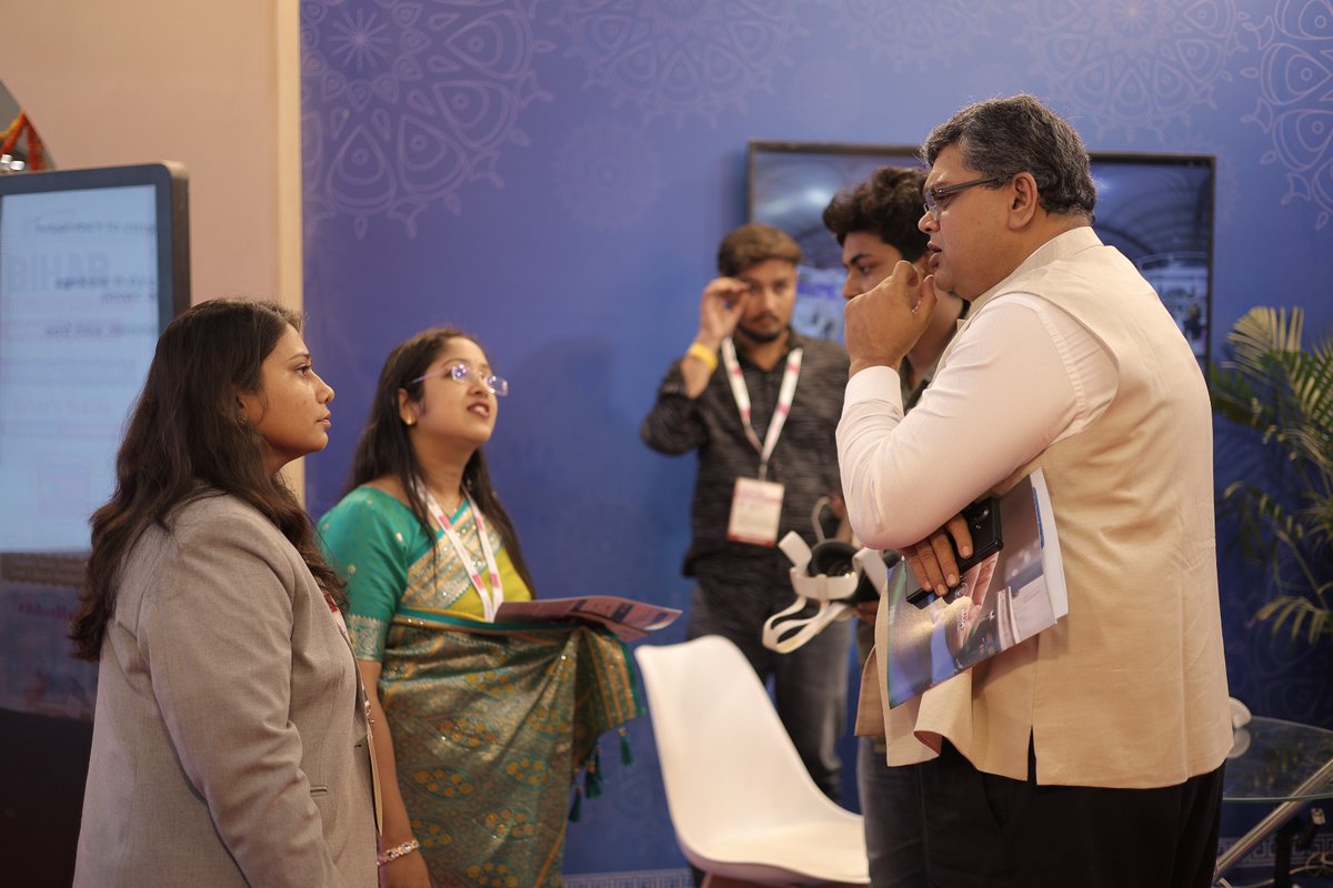 IndustriesBihar's tweet photo. By combining MSME promotion, investment outreach and inter-state collaboration, Bihar is positioning itself as an emerging destination for textile and apparel manufacturing.

#BiharHaiTaiyar
🚨उद्योग और रोजगार के क्षेत्र में रफ्तार पकड़ता बिहार!
#BuildAndBelieveInBihar

@PMOIndia @PiyushGoyal @CimGOI @GovernorBihar @samrat4bjp @girirajsinghbjp @_ShreyasiSingh @officecmbihar @kundan_ias  @manojksingh_IAS @PTI_News @ddnewsBihar @PIB_India @DoC_GoI @investindia @BiharIndustries @BiharCabinet @investBihar @bihar_rc @ficci_india @bimcgl @BSPCBOfficial @idabihar @startup_bihar @BiharIndustries @FollowCII @TexMinIndia @ITPODesk @Bharat_tex