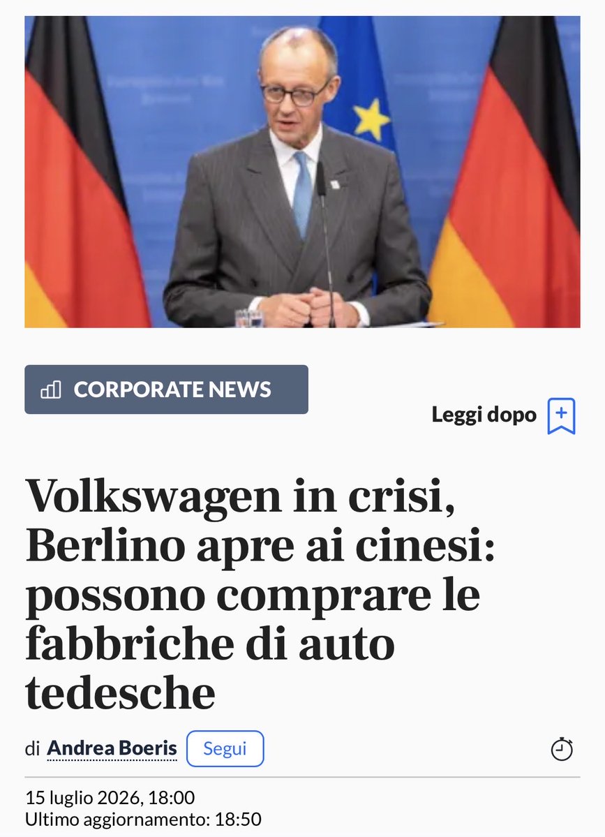 AndreaSavi3's tweet photo. Come promesso, e dato che se ne parla molto, torniamo sul caso Volkswagen perché racconta molto bene quello che sta succedendo all’automotive europeo. 

Volkswagen ha annunciato la ristrutturazione più radicale della sua storia: metà dei modelli, varianti ridotte fino al 75% e capacità produttiva che scende da 10 a 9 milioni di veicoli. Non è solo la crisi di un’azienda, ma di un intero sistema industriale. 1/