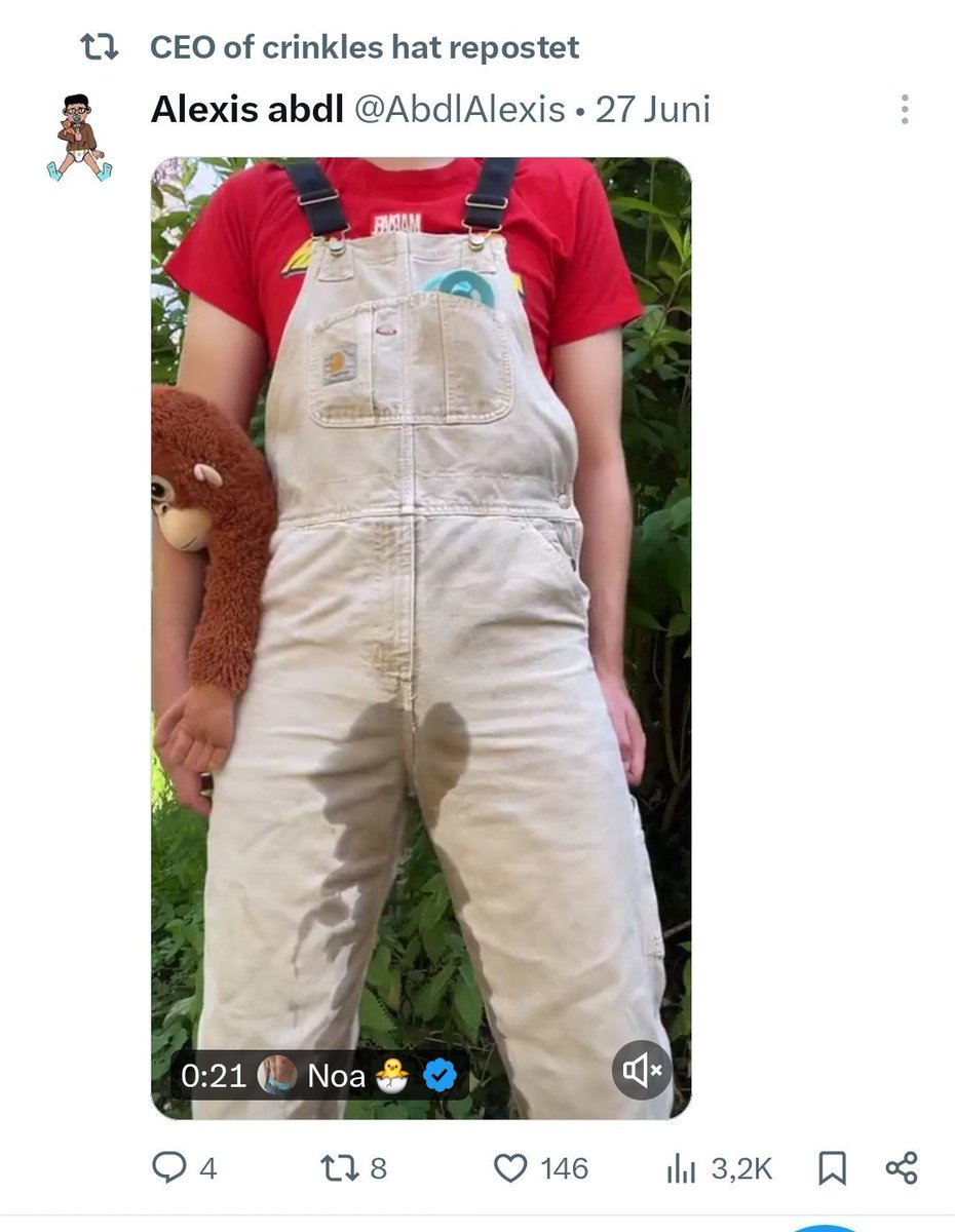 jaxy_uwu's tweet photo. @diaperfox25 @AstralBleats @LoloxLovro2982 @barqOfficial Go back reposting grown adults pissng their pants, k thx https://t.co/T8A68nMZ10