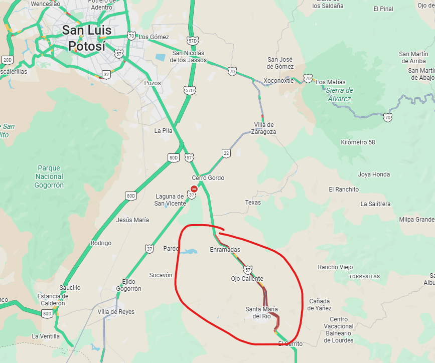 Zonidex's tweet photo. Me pueden apoyar con informacion de que paso en la San Luis Potosi-Santiago de Queretaro a la altura de Ojo caliente, hay demasiado trafico @CAPUFE @GN_Carreteras @088_GN https://t.co/Knb3Q092W6