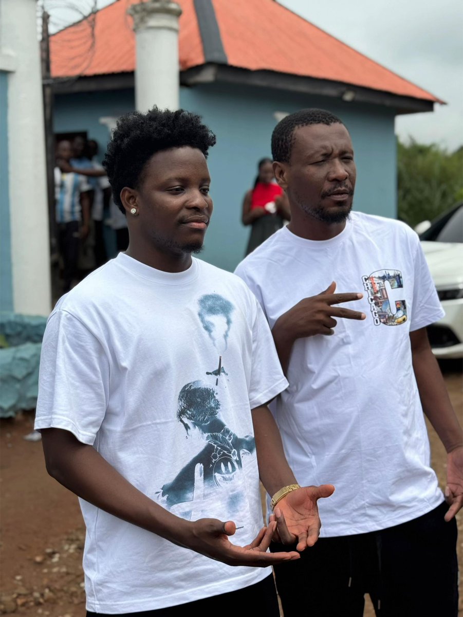 _sneakernyame's tweet photo. A Lasmid × Okomfo Kwadee collaboration would be one for the history books. Pure magic🔥🔥🔥 https://t.co/ZDJlJTNbIH