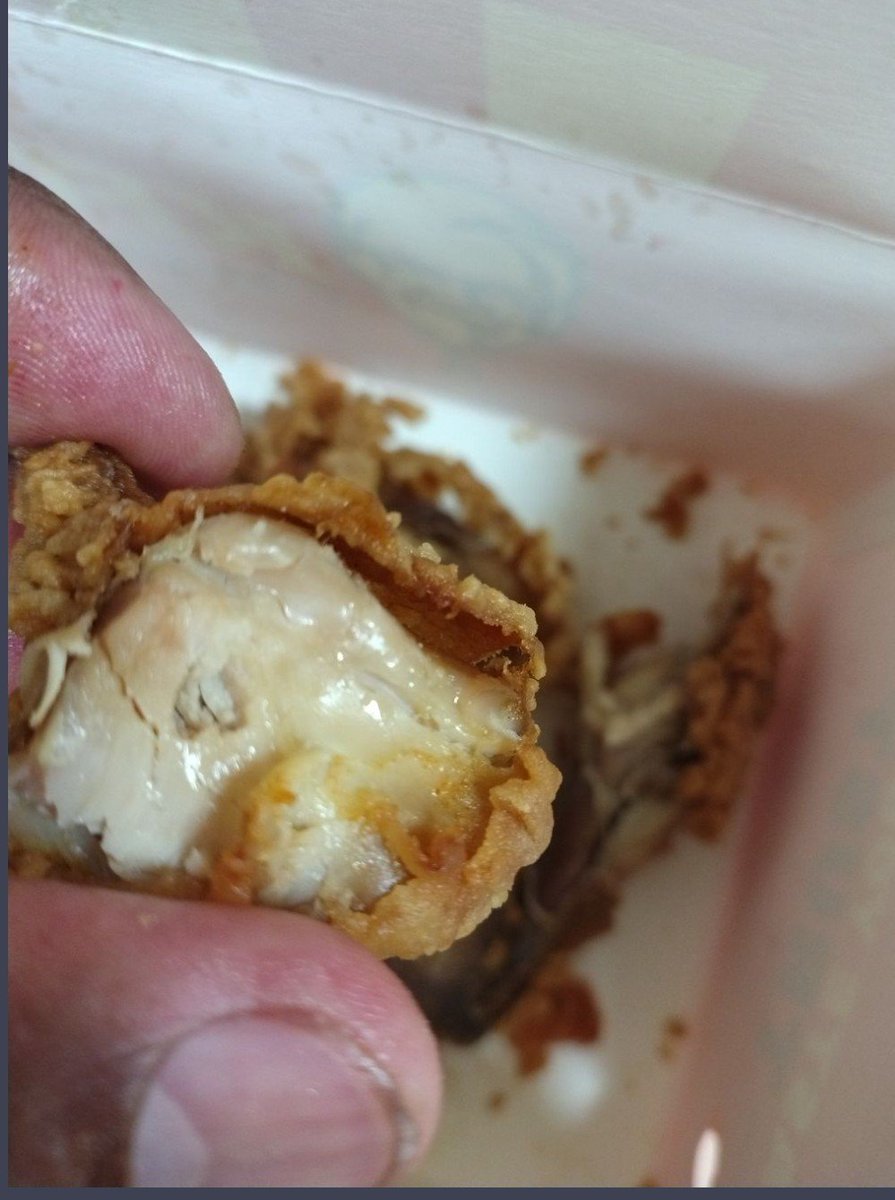 Navinku25255759's tweet photo. @KFC_India
Shame on you, @KFC_India! I trusted your brand, but the food quality I received was completely unacceptable. Customers deserve safe and fresh food, not such a disappointing experience. Please take responsibility and resolve my complaint immediately. #KFCIndia #FoodSafe https://t.co/QG5LkvsM6p