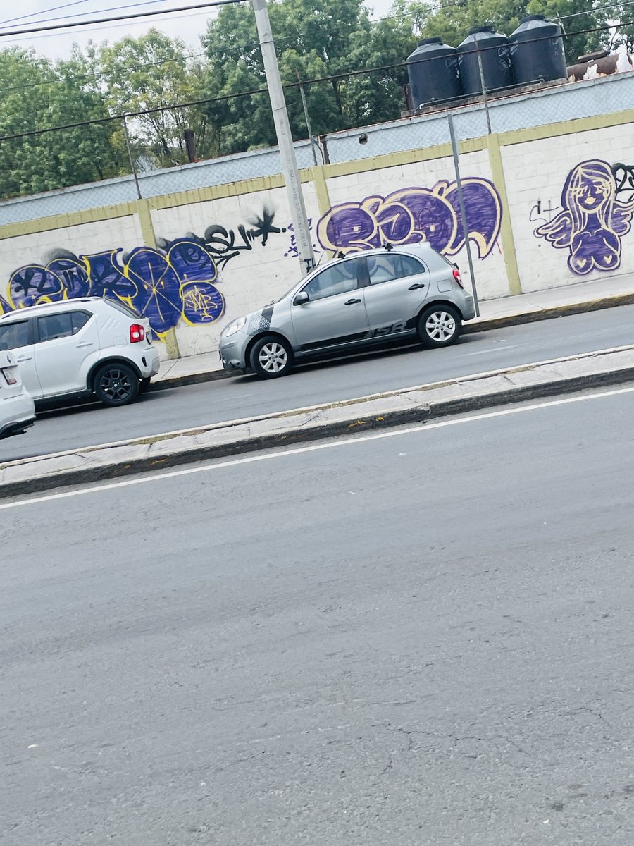 Estil0Chilango's tweet photo. Nos podrían apoyar con varios autos que están estacionados sobre la calzada Azcapotzalco la villa frente a la Secretaría del trabajo  @UCS_GCDMX @AzcapotzalcoMx  esto es todos los días y hacen un caos vial. Siguen estando estacionados https://t.co/RC9y0ptAYg