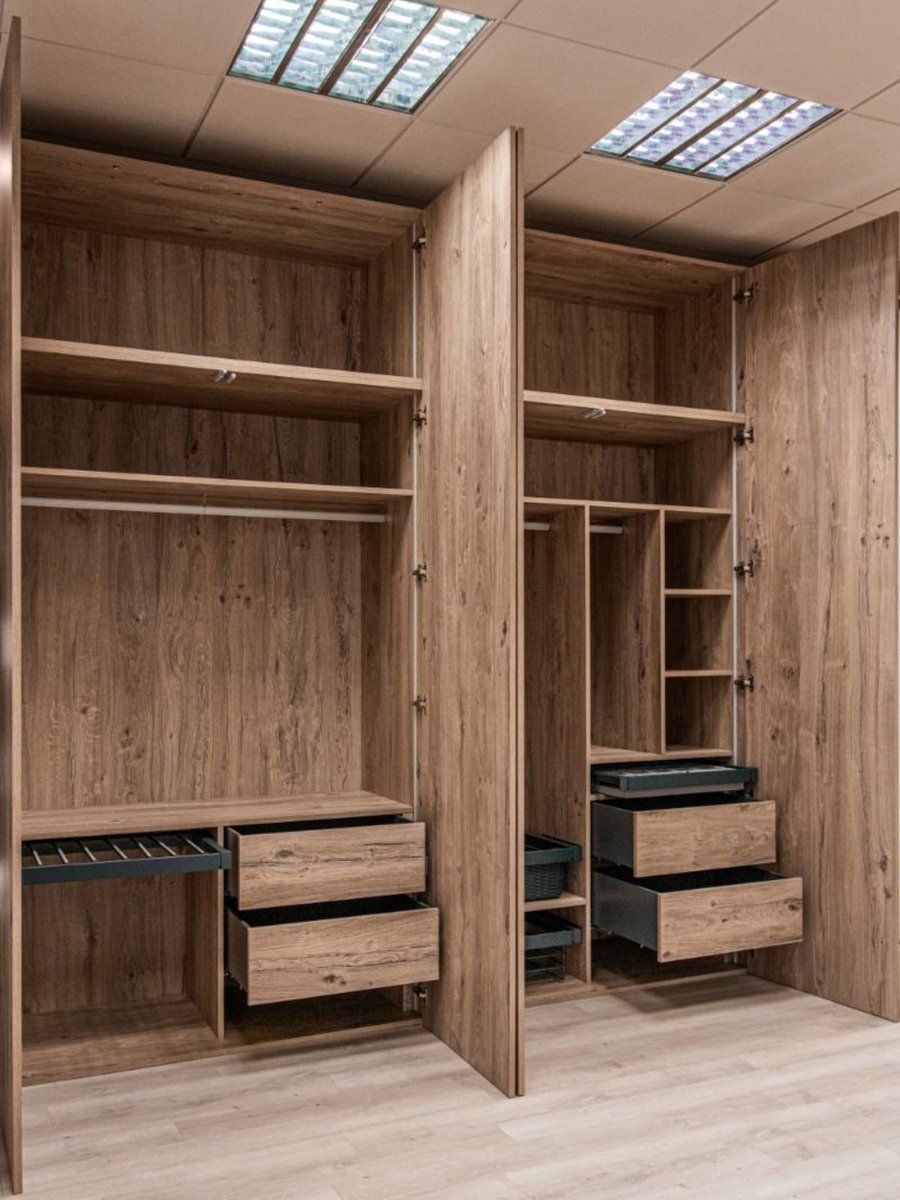 PuertasDayfor's tweet photo. Cada espacio merece una solución a medida. 🚪

En DAYFOR diseñamos y fabricamos armarios que optimizan el espacio y se integran con la estética de cada proyecto.

Funcionalidad, diseño y fabricación personalizada.

#DAYFOR #ArmariosAMedida #Interiorismo #Arquitectura https://t.co/uNFxCdrP6a