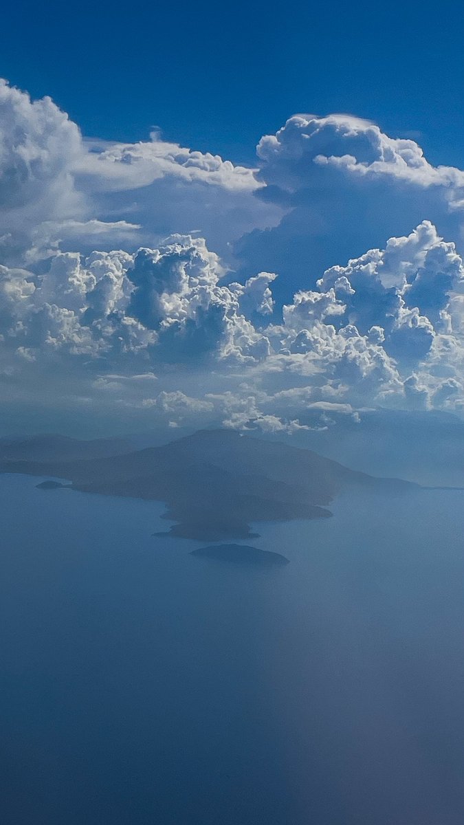 vk_soma's tweet photo. beyond the horizon. https://t.co/TkKQFN4DN7