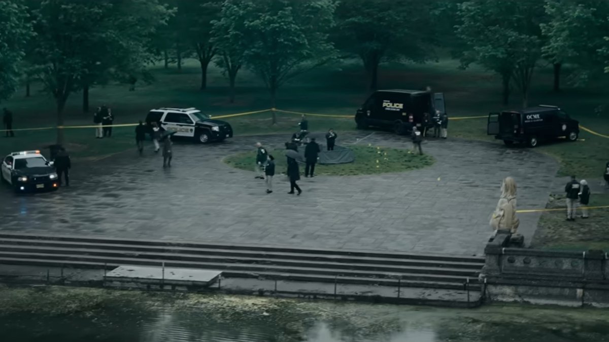 filmozrouti's tweet photo. Thriller Našeptávač s  Robertem De Nirem láká na temné tajemství a únos dítěte.
Více v článku: https://t.co/JSM2NCKnvv
#adamscott #michellemonaghan #robertdeniro #thewhisperman #thriller https://t.co/htOhyyiwUD