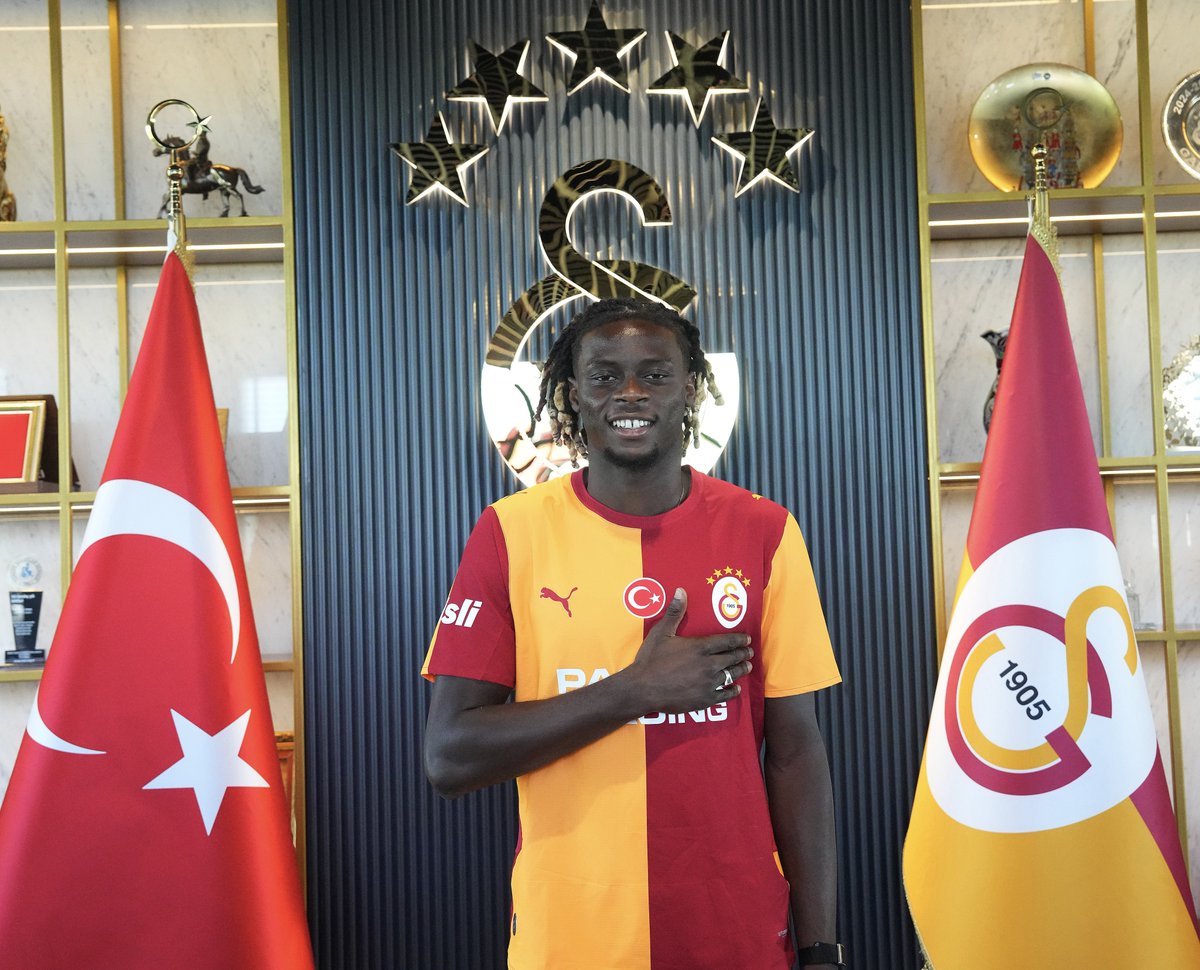 GalatasaraySK's tweet photo. ✍️ Lesley Ugochukwu, Galatasaray’da! 💛❤️ https://t.co/nYqC6lzpGs