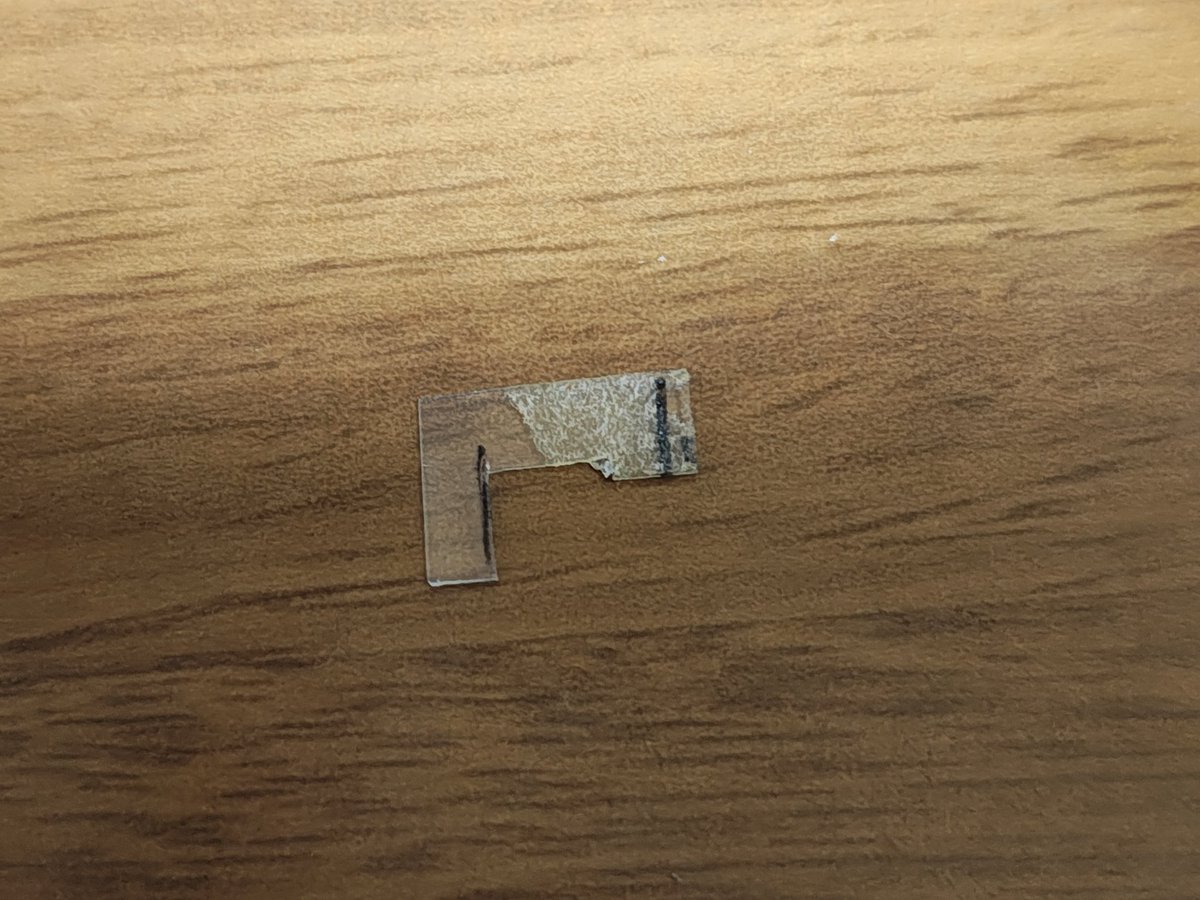 fesch33224's tweet photo. 原因判明
SCPH-70000のPS2のフレキ盛り上がりによる傷つき対策で取り付けしていた自作の治具がピックアップの奥の位置で干渉して行けないからって理由。
外したところ読み込むようにはなったが
続く https://t.co/nQPreNL9Q3