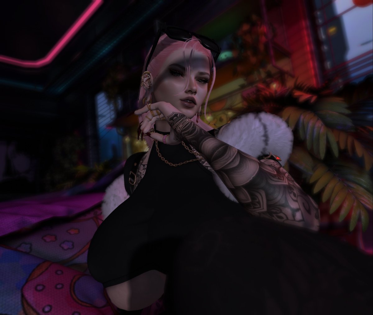 DasLood's tweet photo. New profile picture! Thought my old one was.. meh. 
#secondlife #SL https://t.co/kGuxJ9jb9h