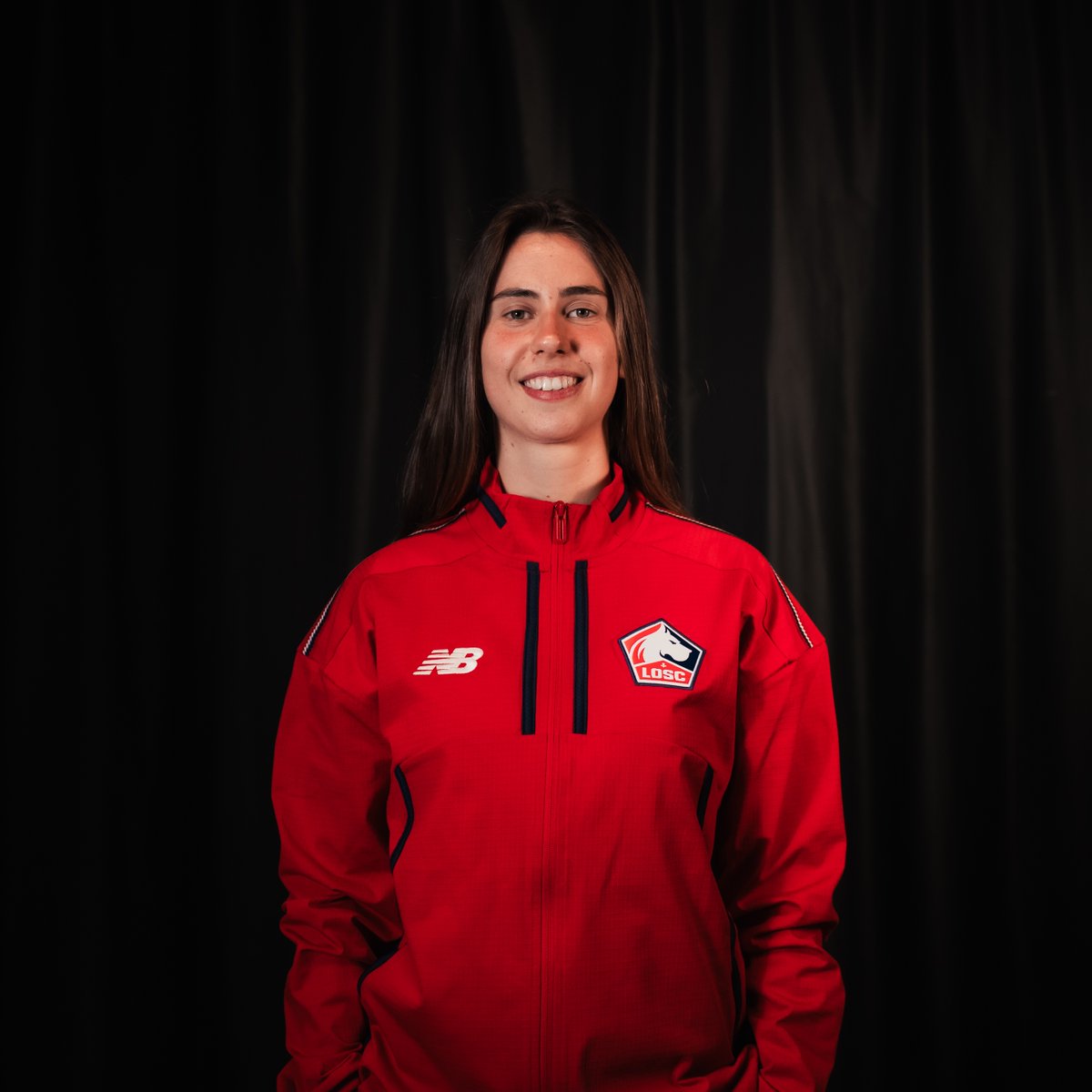 LOSC_Feminines's tweet photo. "𝐋𝐞 𝐋𝐎𝐒𝐂 𝐞𝐬𝐭 𝐦𝐨𝐧 𝐜𝐥𝐮𝐛 𝐝𝐞 𝐜𝐨𝐞𝐮𝐫 !" ❤️

Les premiers mots de Manon Lebargy après son retour au Club 🎙️🤩

L'interview en intégralité ➡️https://t.co/KoCjbvccbd

@NBFootball https://t.co/Z8xKbpiAkr